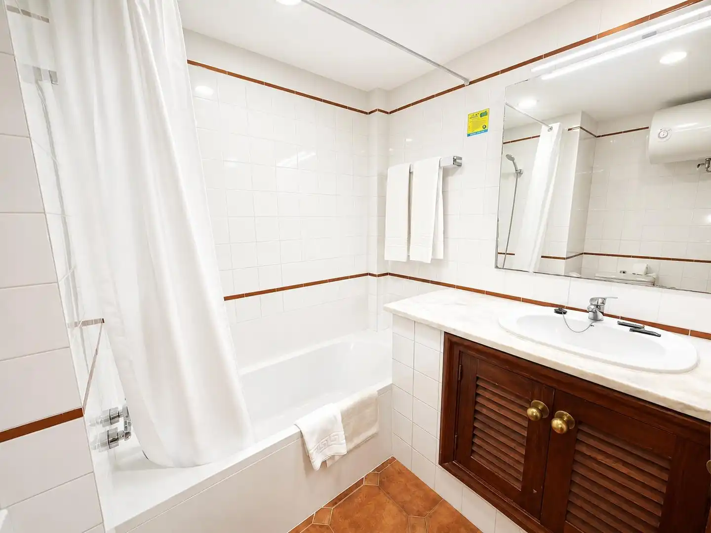 Bathroom of Study for sale in Adeje  with Private garden, Terrace and Furnished