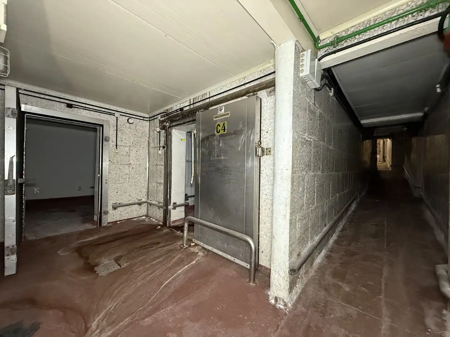 Fabrikhallen zum Verkauf in Calle Arriba, Ledrada
