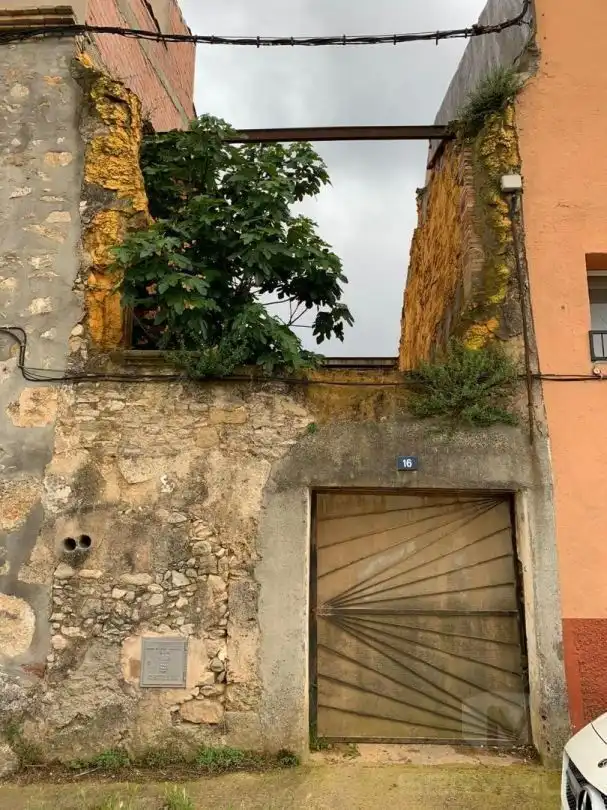 Wohnbaugrundstück zum Verkauf in Carrer de Josep Pujol i Falgueras, imagen 4