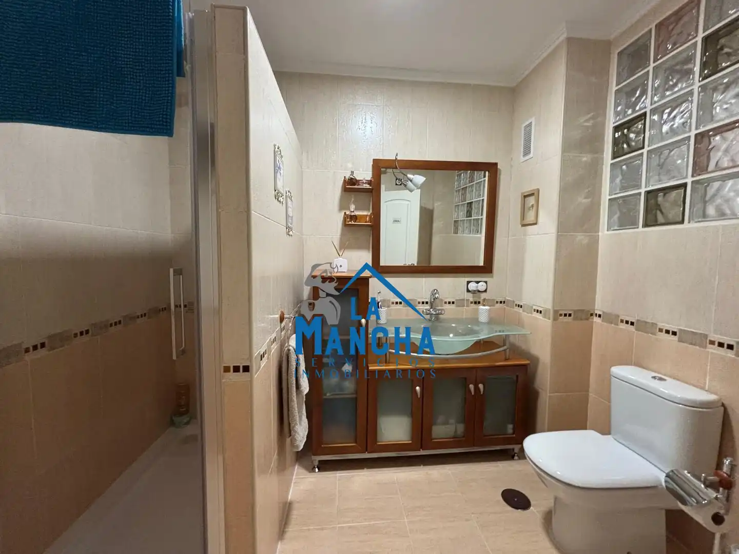 Baño de Piso de alquiler en Albacete con Aire acondicionado, Calefacción y Amueblado