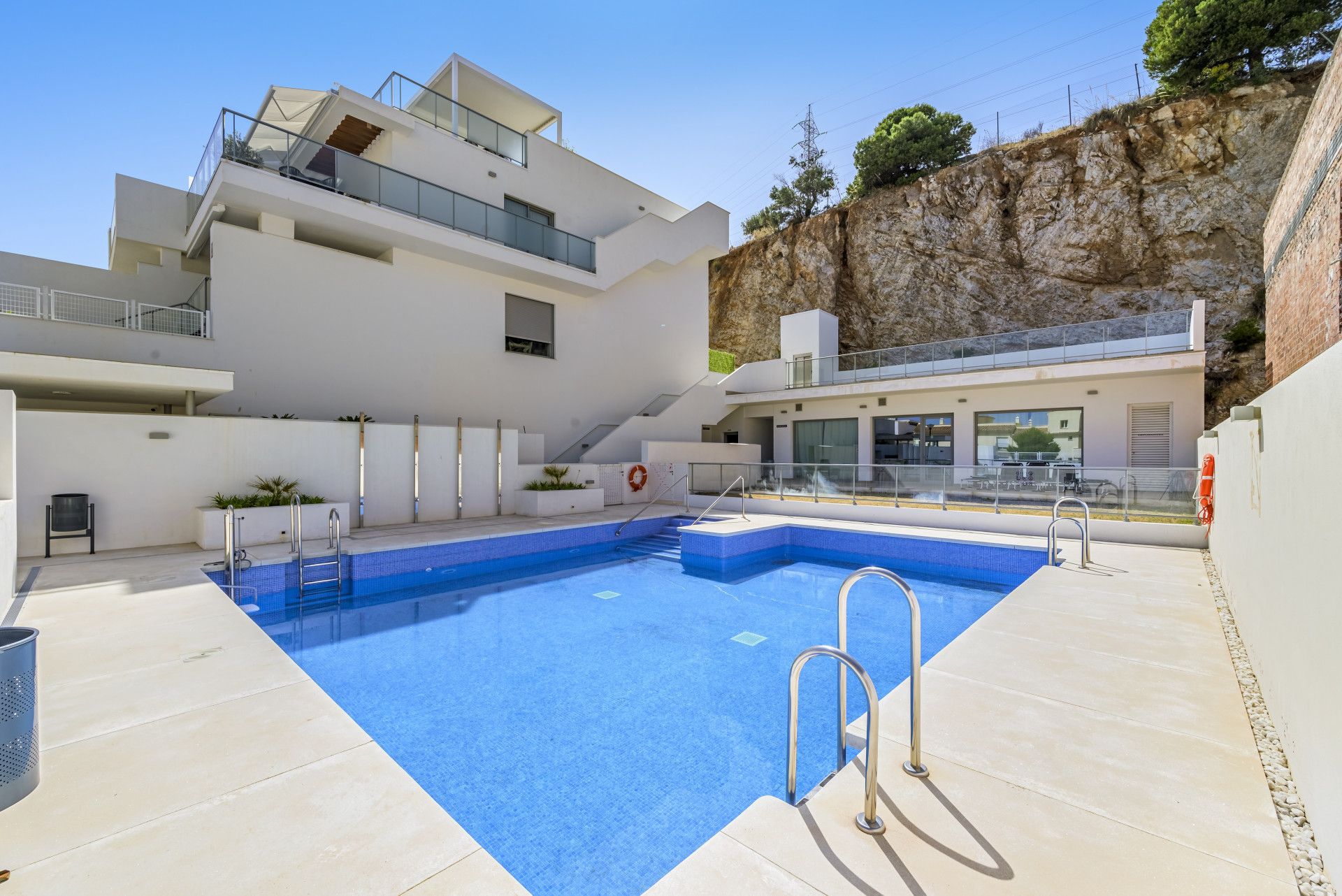 Piscina de Apartament en venda en Benalmádena amb Aire condicionat, Terrassa i Piscina