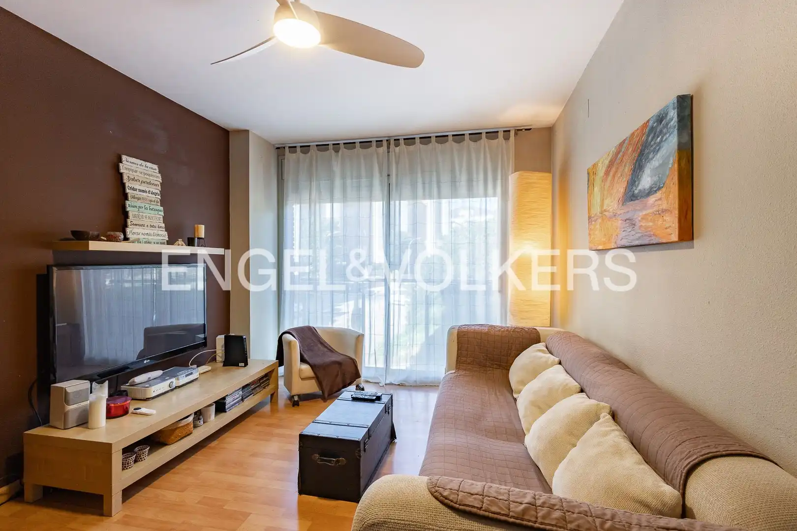 Living room of Flat for sale in Castelldefels  with Air Conditioner, Heating and Parquet flooring