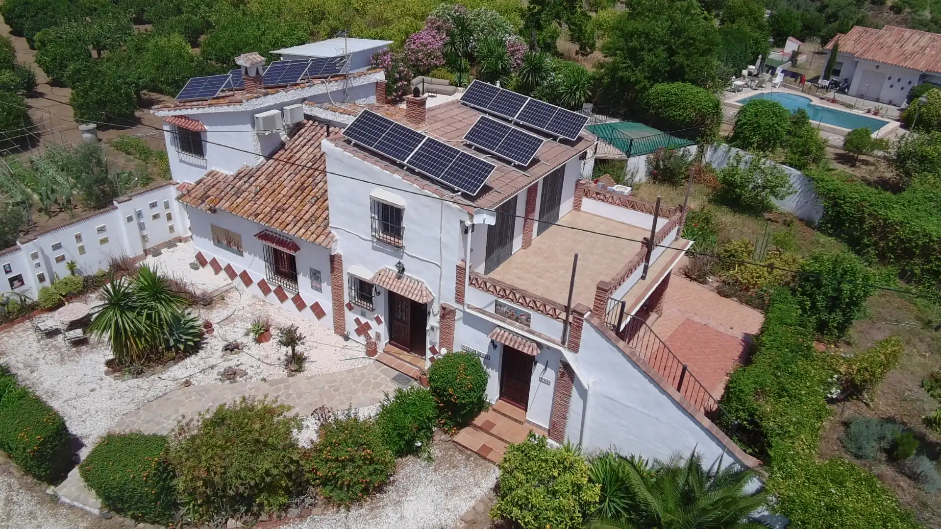 Vista exterior de Finca rústica en venda en Álora amb Aire condicionat, Calefacció i Jardí privat