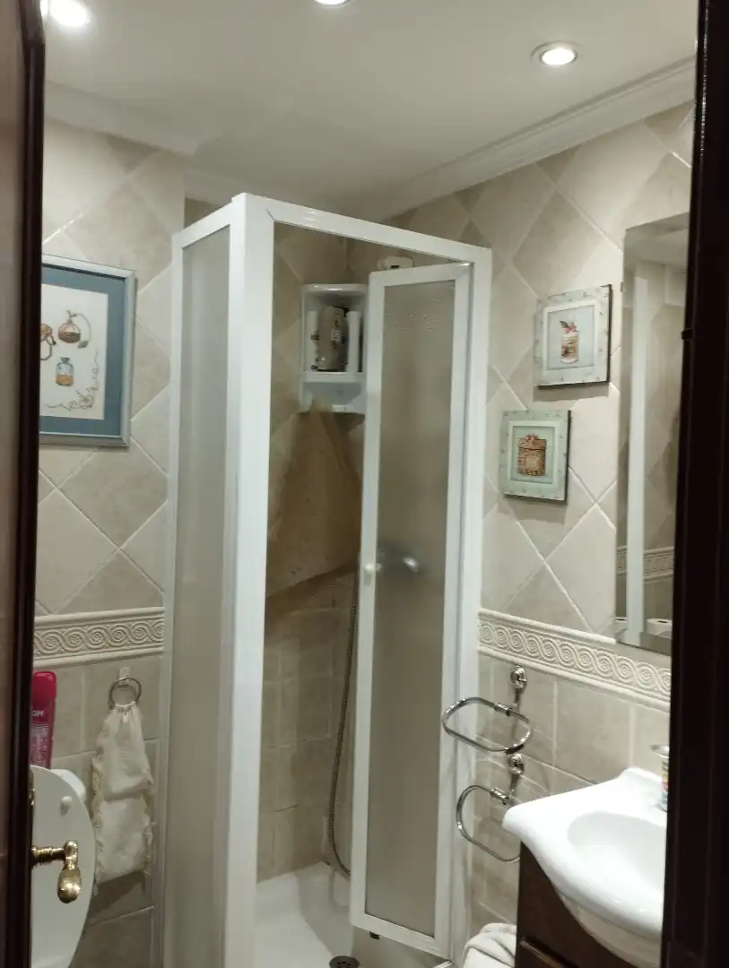 Bany de Casa o xalet en venda en Badajoz amb Aire condicionat, Calefacció i Parquet