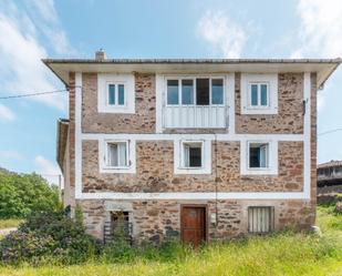 Vista exterior de Casa o xalet en venda en Tineo amb Calefacció, Jardí privat i Terrassa