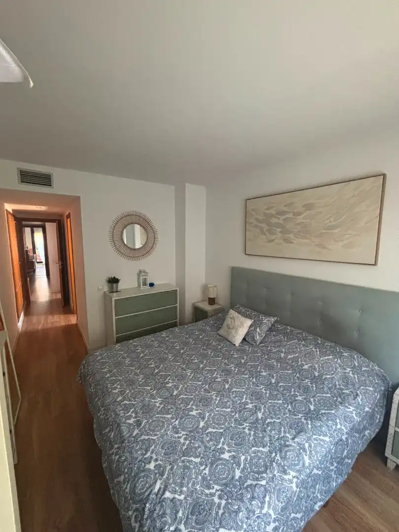 Habitación de Planta baja en venta en Las Rozas de Madrid con Calefacción, Trastero y Piscina comunitaria
