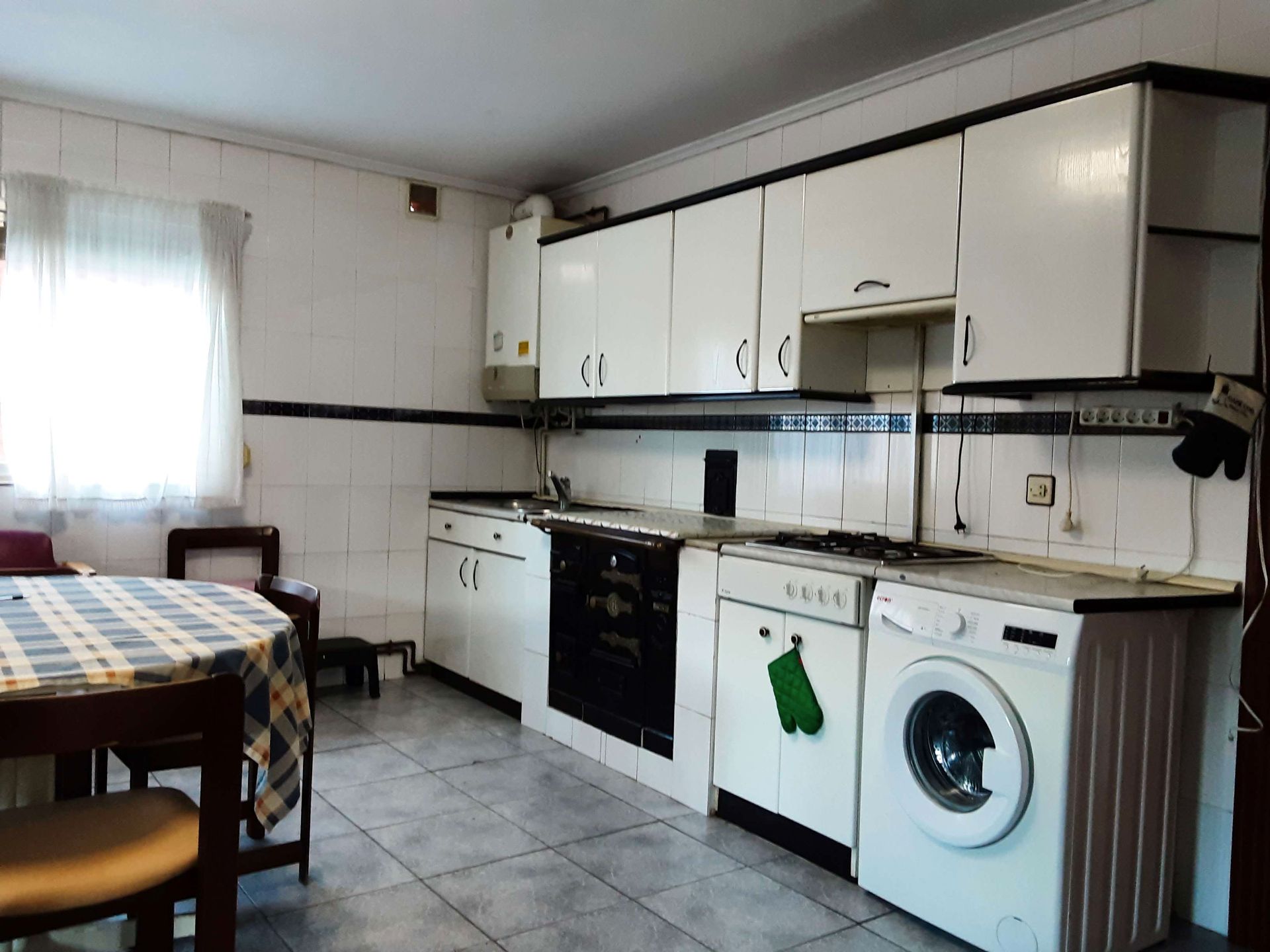 Kitchen of Flat for sale in Laudio / Llodio  with Heating