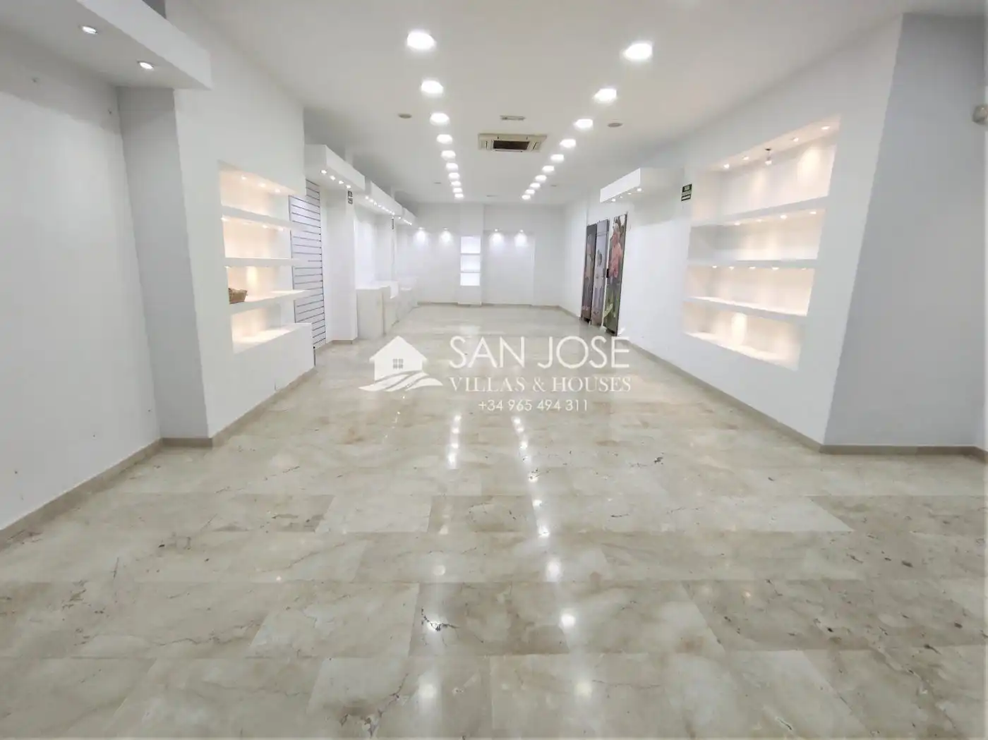 Local comercial en venda a Novelda, imagen 3