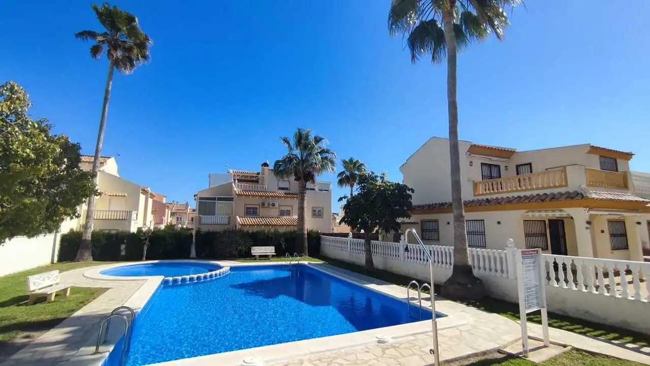 Casa a schiera in vendita a Orihuela Costa, imagen 2