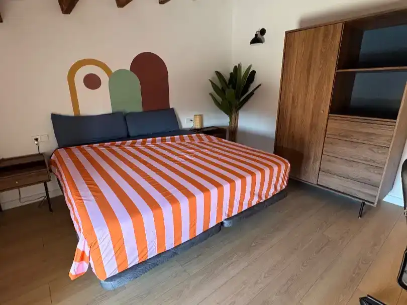 Habitació a Plaça de Cort, 1, Cort