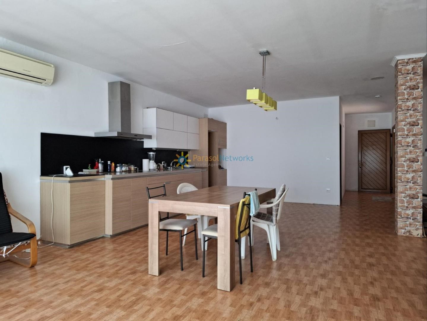 Cuina de Casa o xalet en venda en Oliva amb Jardí privat, Terrassa i Traster