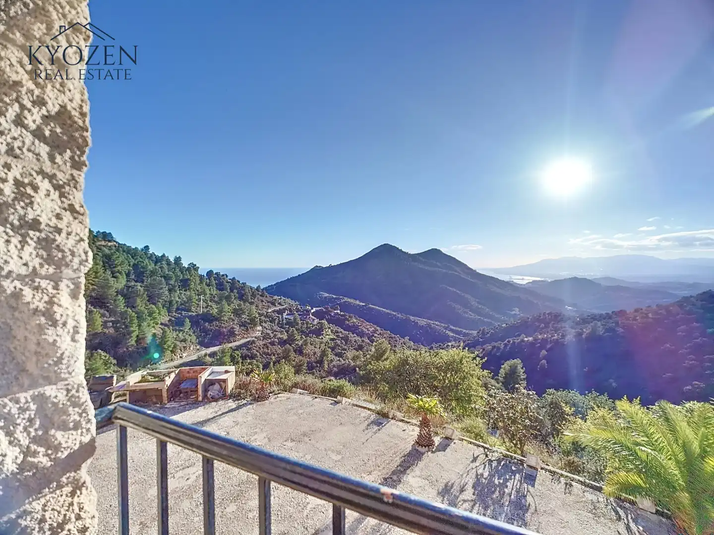 Vista exterior de Finca rústica en venda en Málaga amb Calefacció, Jardí privat i Terrassa
