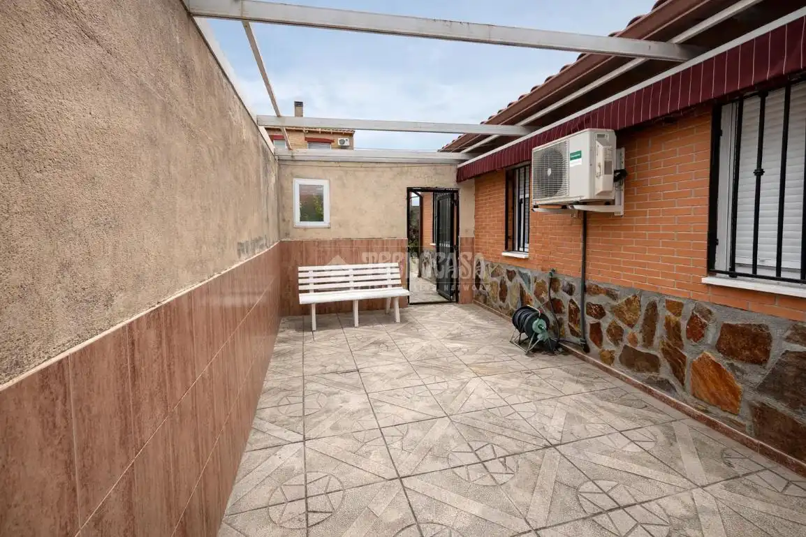 Terraza de Casa adosada en venta en Lominchar con Aire acondicionado, Calefacción y Jardín privado