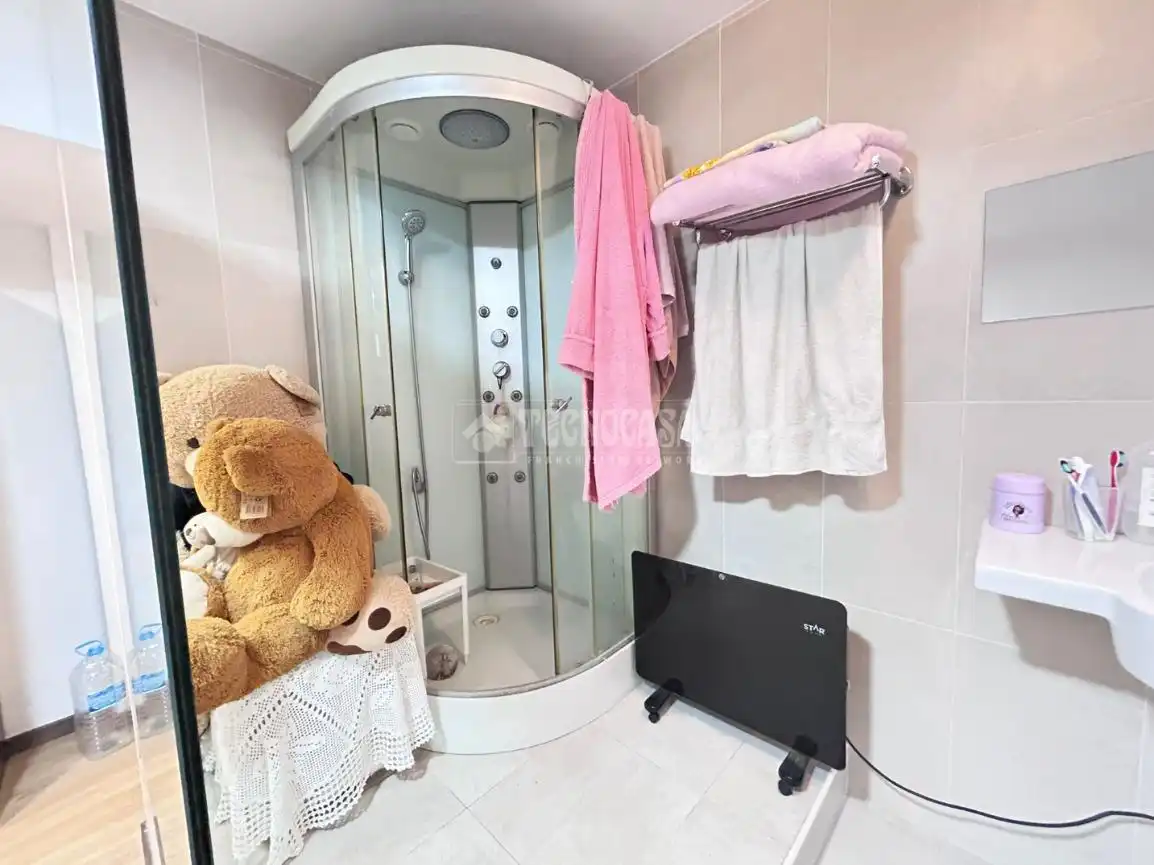 Baño de Piso en venta en Valencia con Aire acondicionado, Calefacción y Terraza