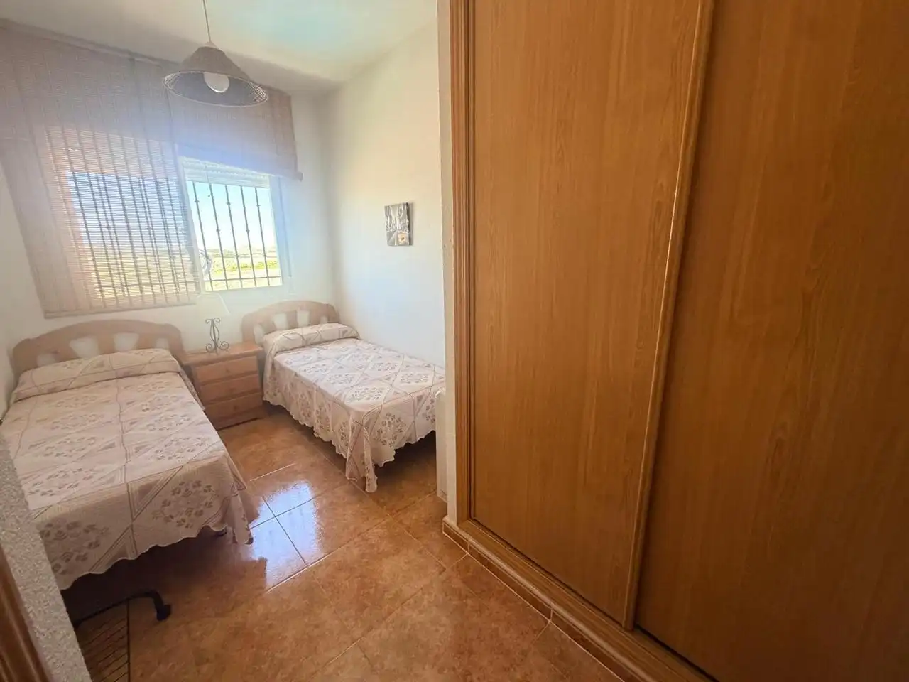Dormitori de Casa adosada en venda en Zarza de Tajo amb Calefacció, Jardí privat i Piscina