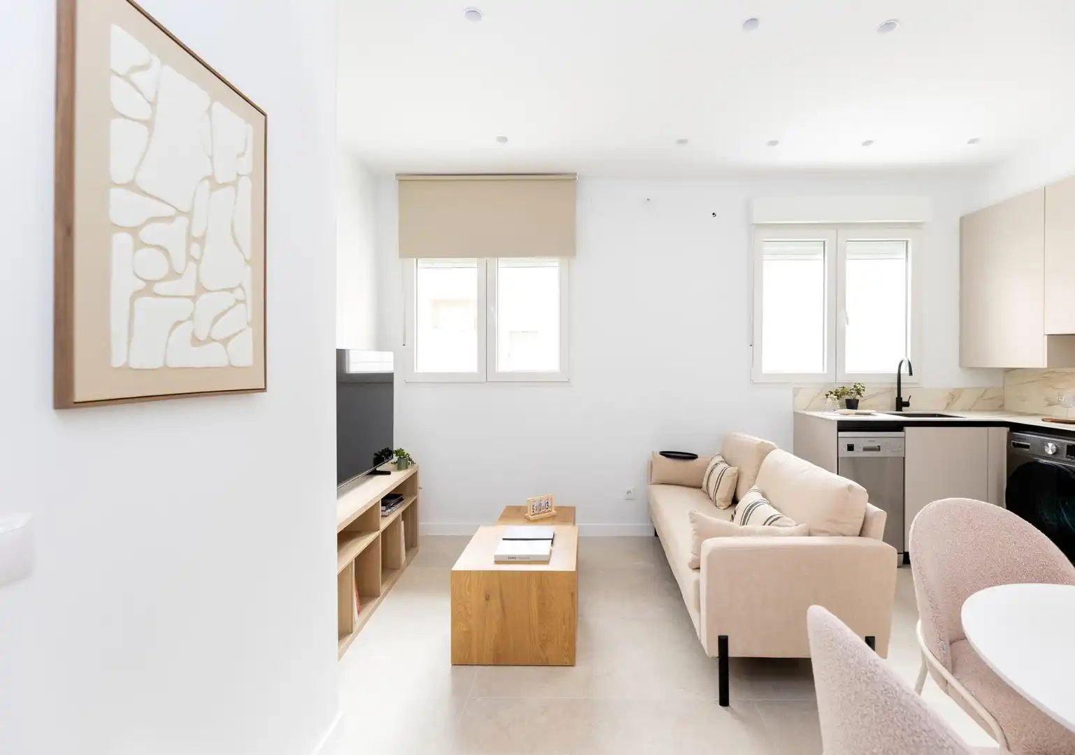 Living room of Apartments for sale in Granada  with Air Conditioner, Heating and Furnished