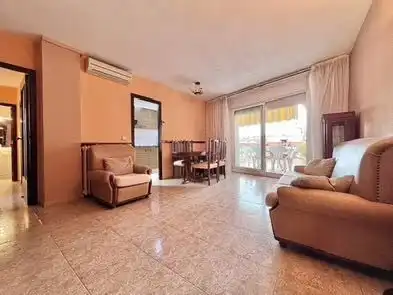 Sala de estar de Piso de alquiler en Terrassa con Aire acondicionado, Calefacción y Terraza