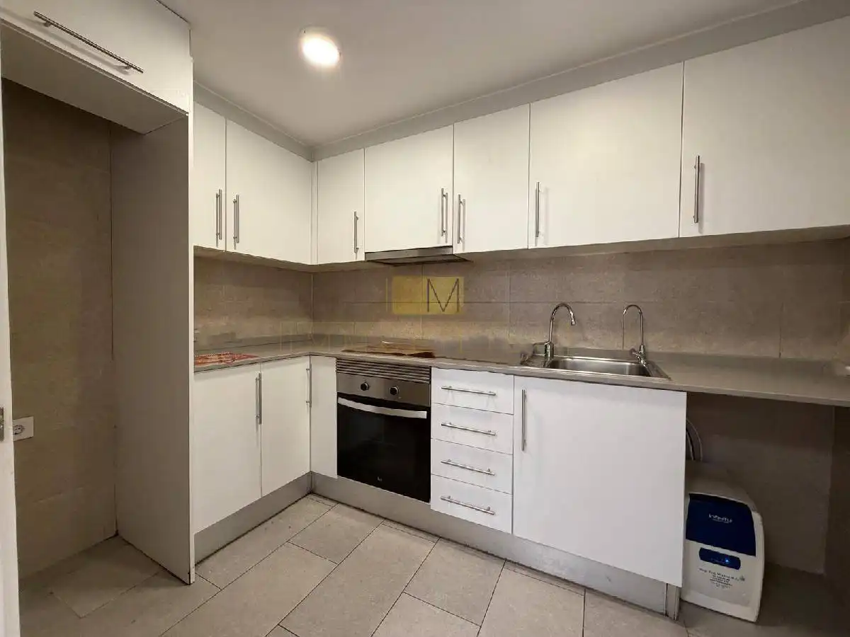 Kitchen of Flat for sale in Vilanova i la Geltrú  with Air Conditioner and Balcony