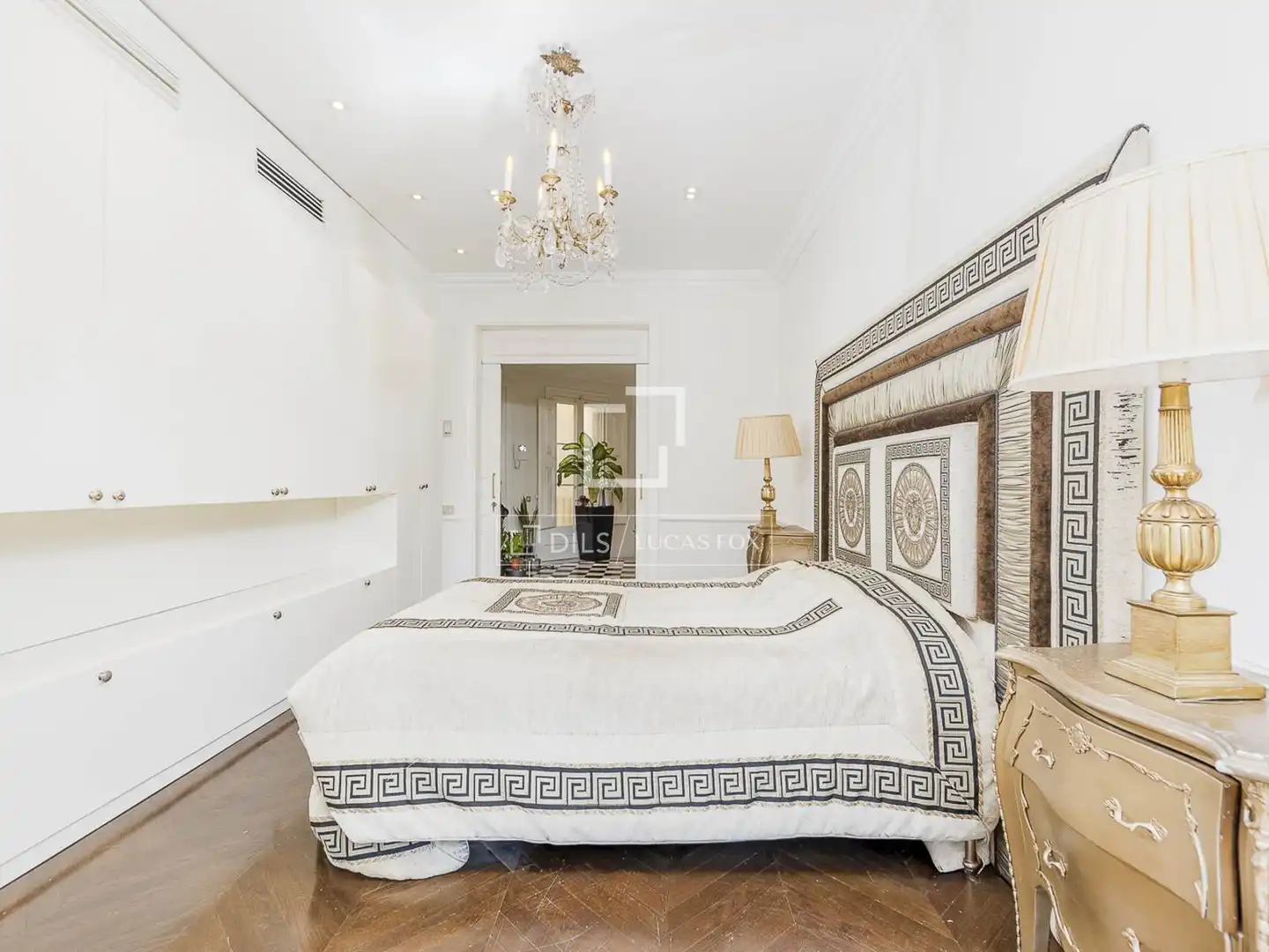 Schlafzimmer von Wohnung zum Verkauf in Barcelona mit Klimaanlage, Parkett und Terrasse