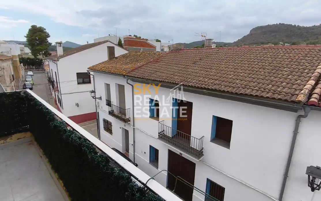 Vista exterior de Pis en venda en Algímia de Alfara amb Terrassa i Balcó