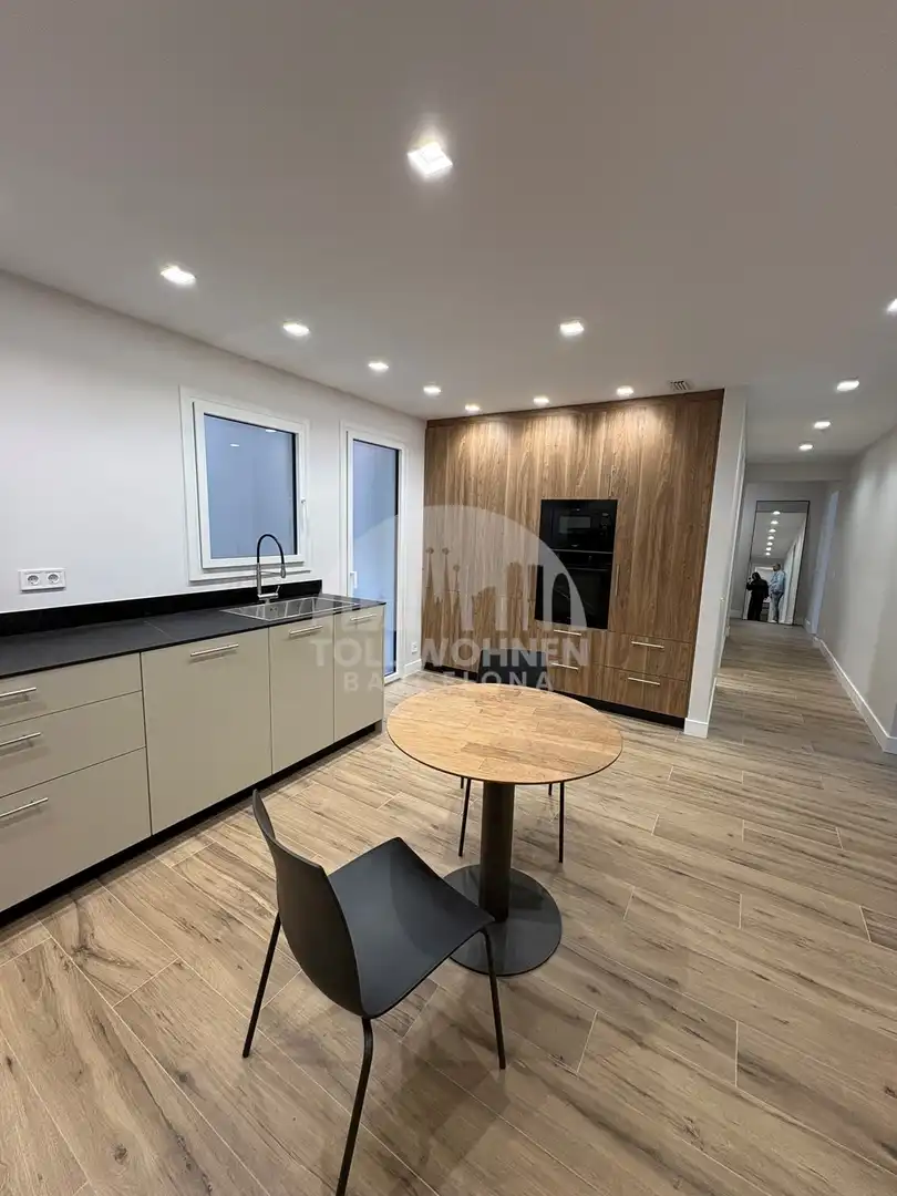 Küche von Wohnung zum Verkauf in Barcelona mit Klimaanlage, Heizung und Möbliert