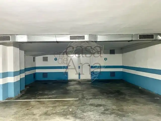 Parkplatz zur Miete in Colón de Larreátegui Kalea, imagen 3