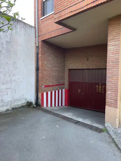 Einzelparkplatz zum Verkauf in Calle Obispo Barrientos 8