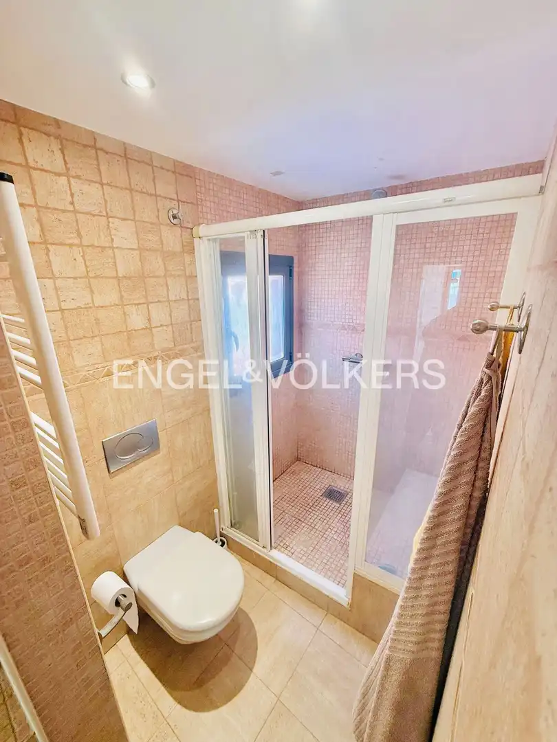 Baño de Ático en venta en Alella con Aire acondicionado, Calefacción y Parquet