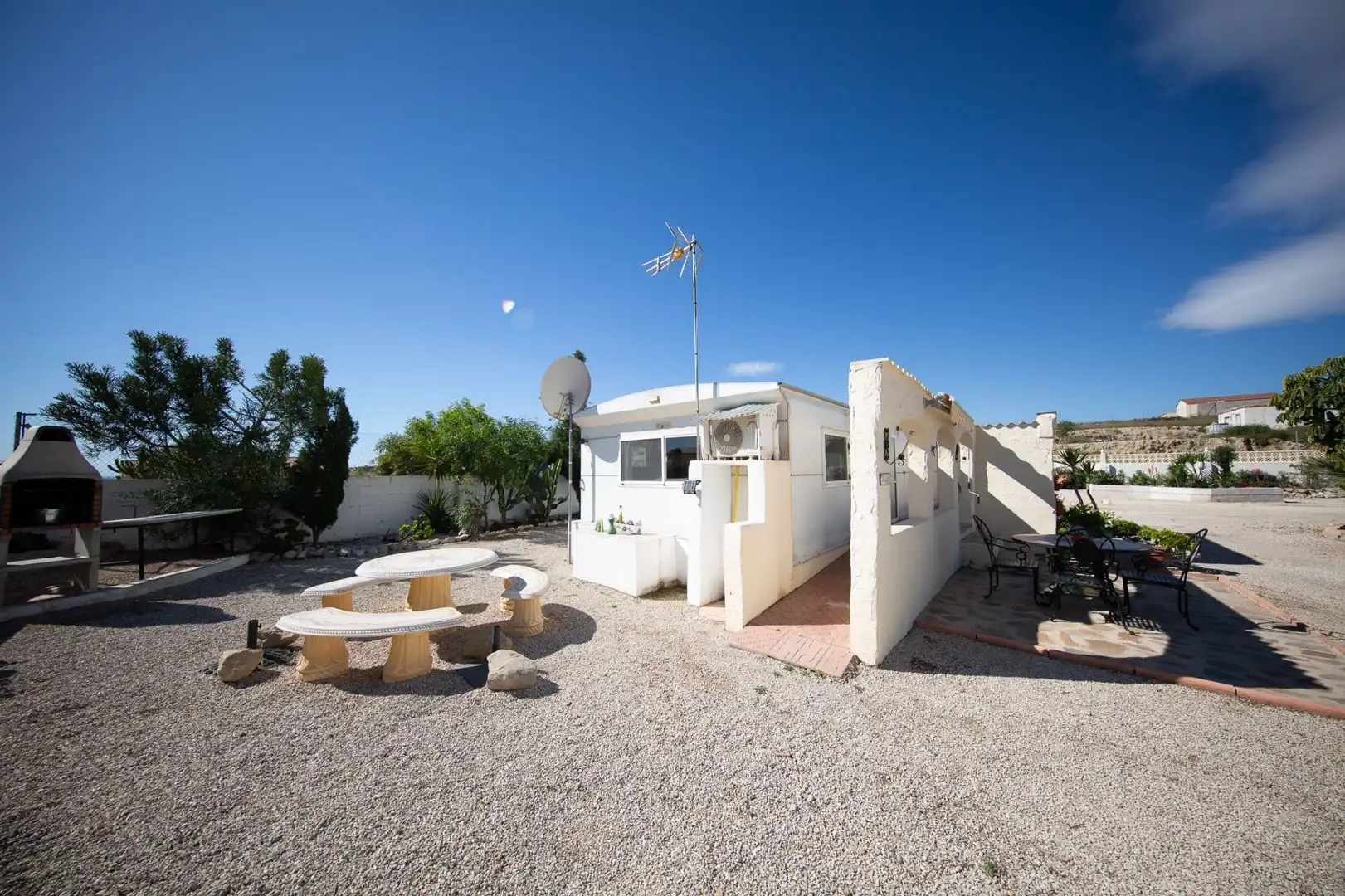 Vista exterior de Casa o xalet en venda en Mutxamel amb Aire condicionat, Calefacció i Jardí privat