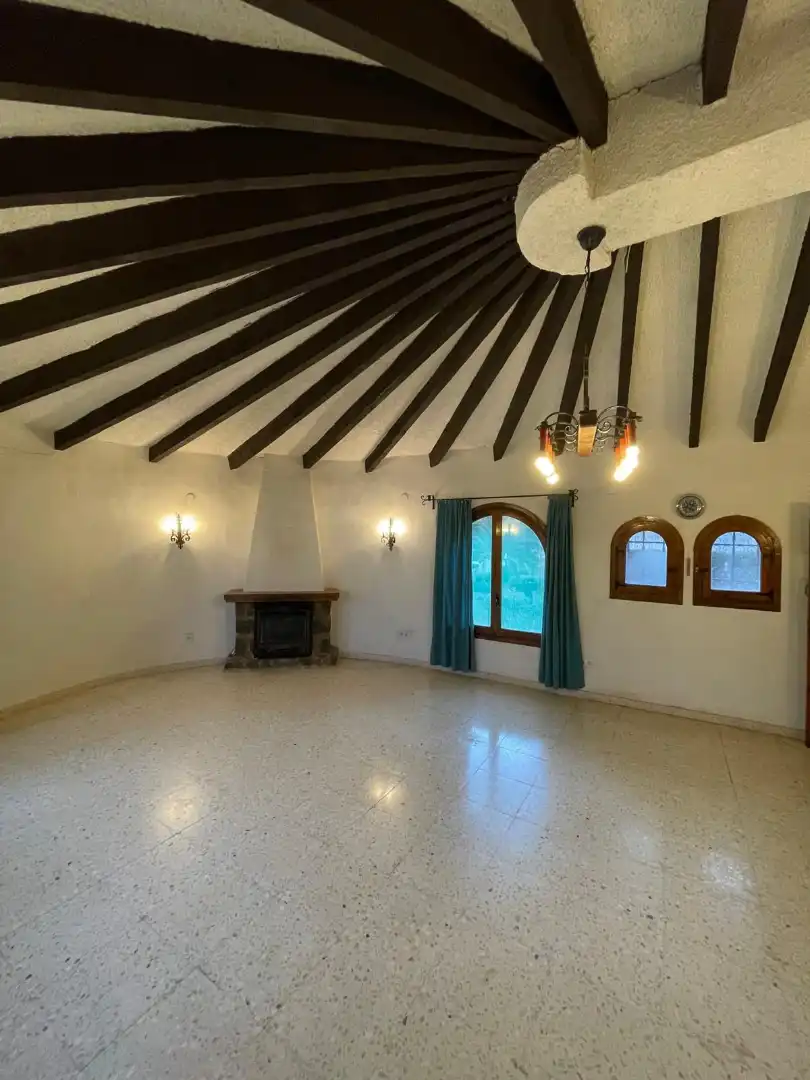 Sala d'estar de Casa o xalet en venda en Calpe / Calp amb Aire condicionat, Jardí privat i Terrassa