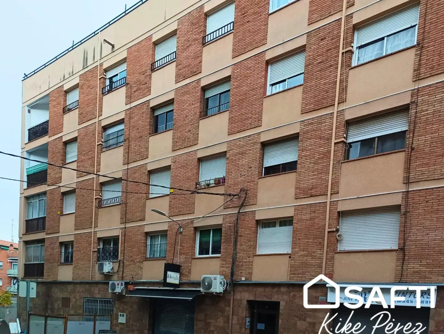 Exterior view of Flat for sale in Sant Andreu de la Barca  with Heating and Balcony