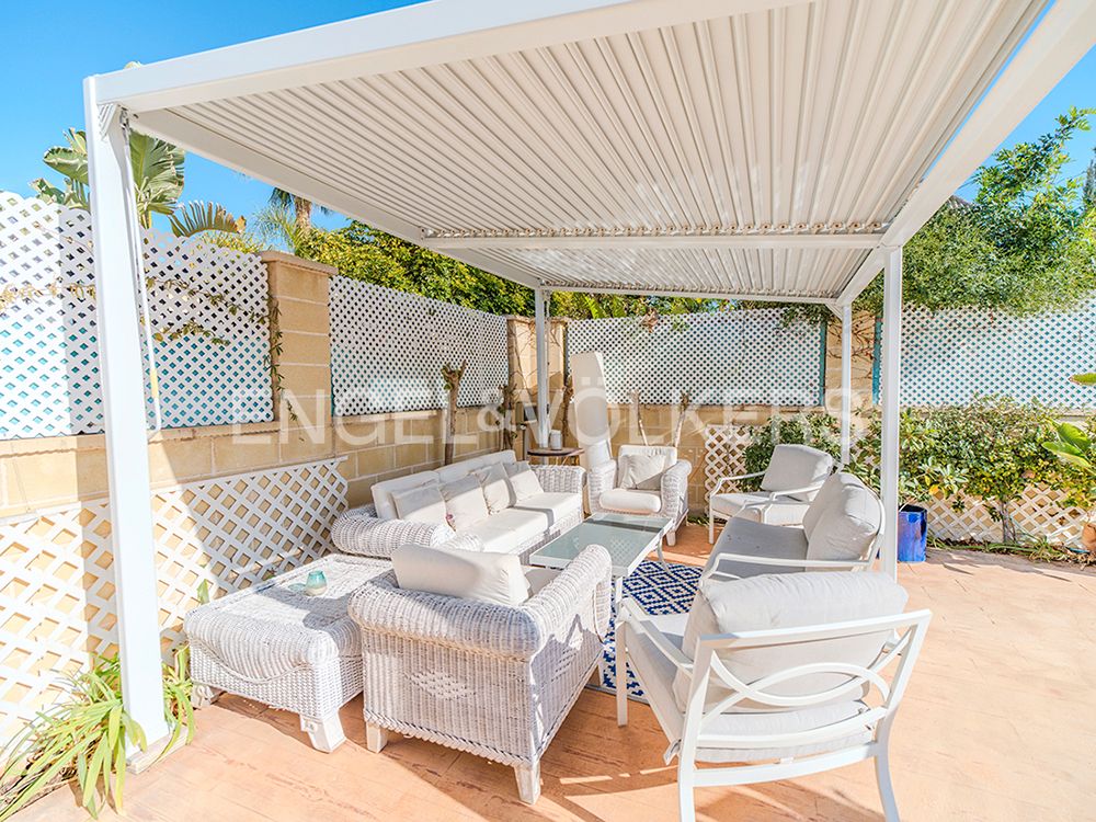 Terrace of House or chalet for sale in Sant Joan d'Alacant  with Air Conditioner, Heating and Private garden