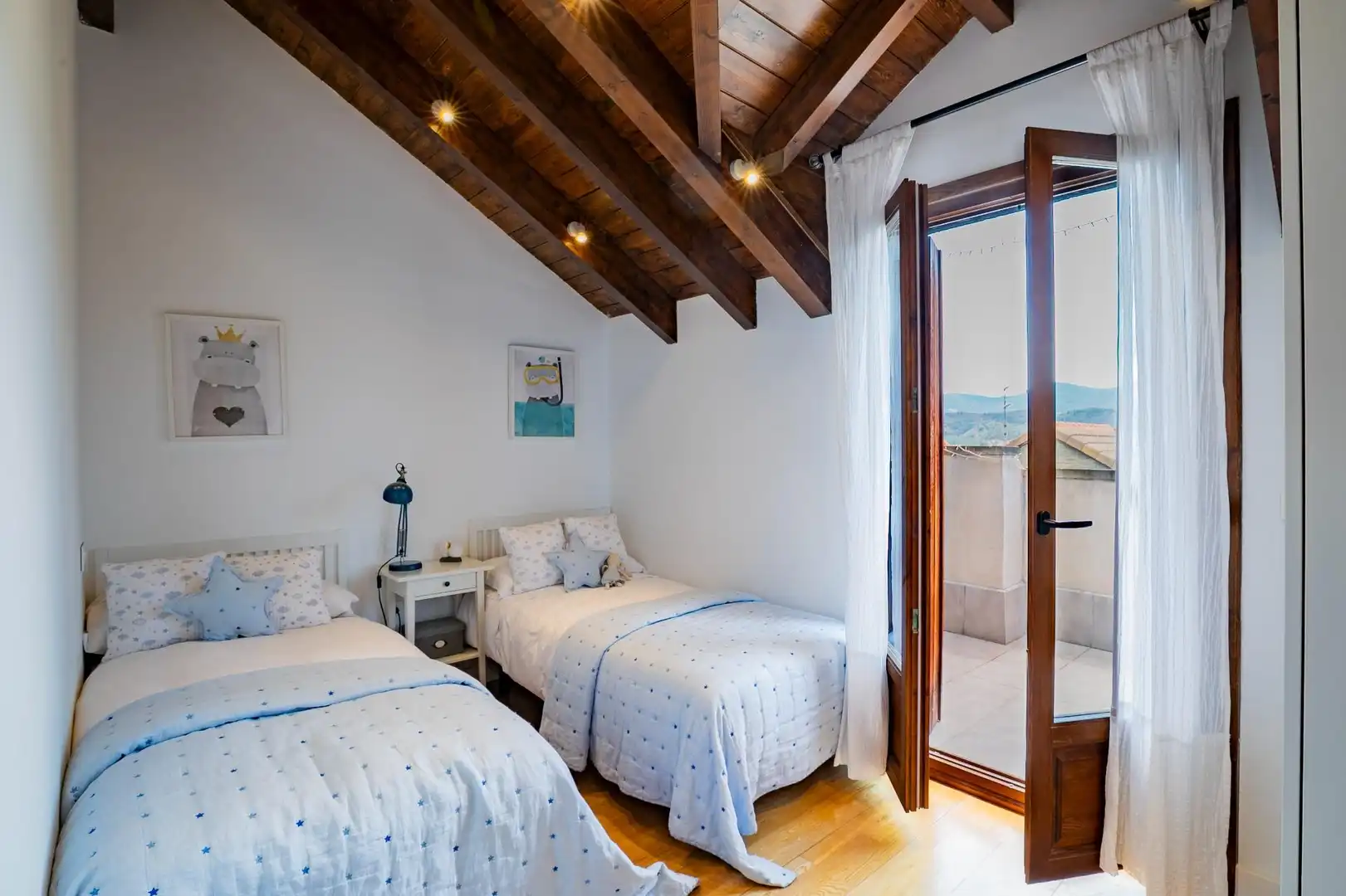 Dormitori de Casa o xalet en venda en Sabiñánigo amb Calefacció, Jardí privat i Terrassa