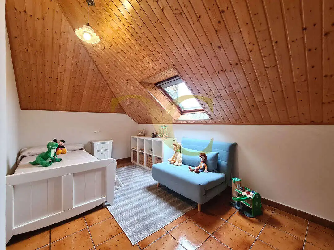 Sala d'estar de Casa o xalet en venda en Tapia de Casariego amb Calefacció, Jardí privat i Terrassa