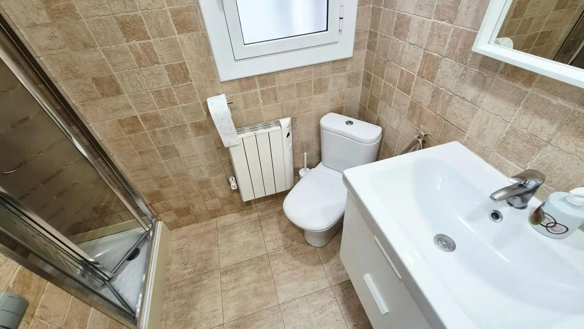 Bany de Pis en venda en Manresa amb Aire condicionat, Calefacció i Balcó