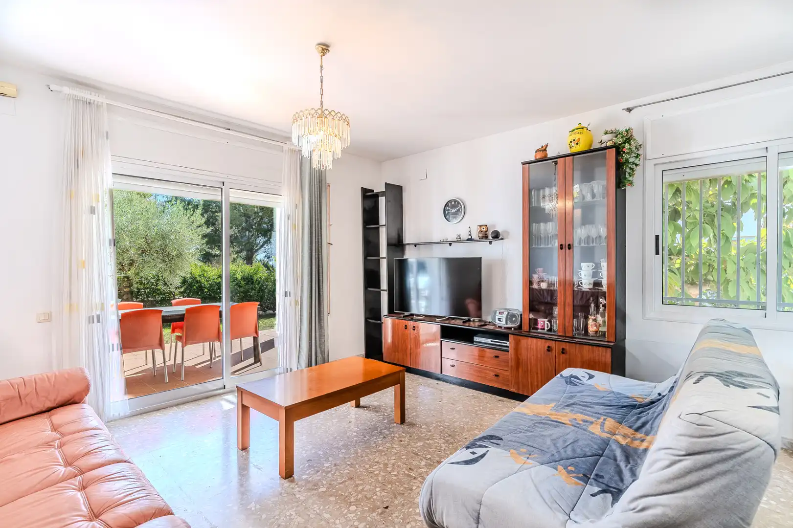 Sala de estar de Casa o chalet en venta en L'Ametlla de Mar  con Aire acondicionado, Calefacción y Jardín privado