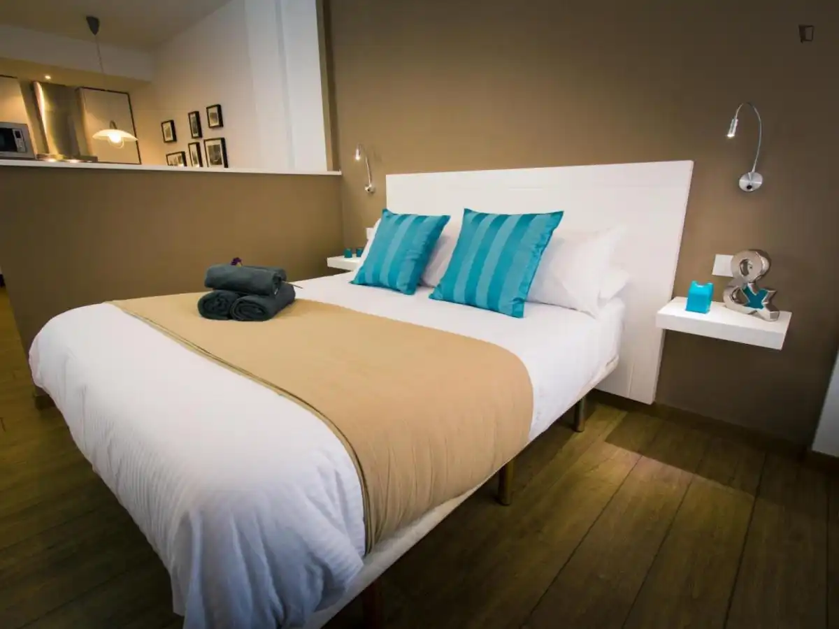 Habitación de Estudio de alquiler en Málaga con Aire acondicionado, Calefacción y Amueblado