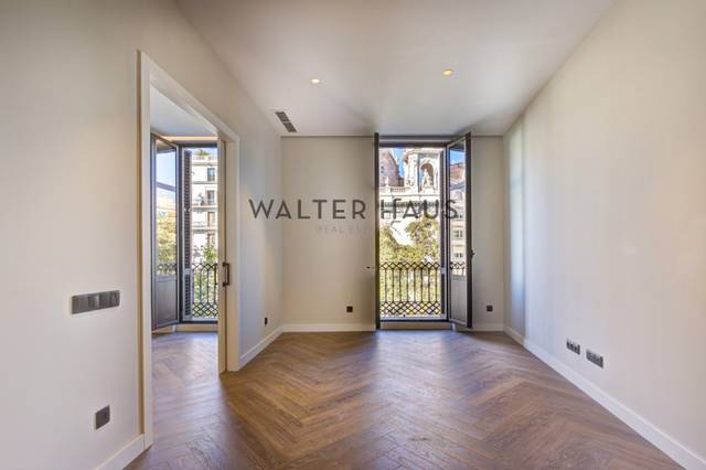 Piso en Venta en Gran Via de les Corts Catalanes en Barri de les Corts