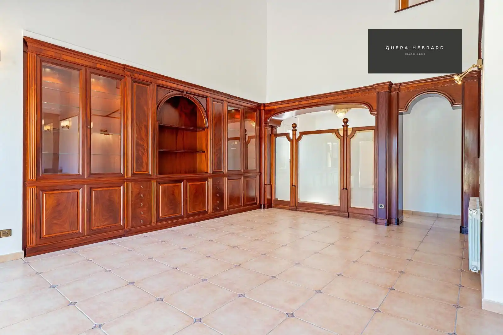 Sala d'estar de Casa o xalet en venda en Población de Arroyo amb Calefacció, Jardí privat i Parquet