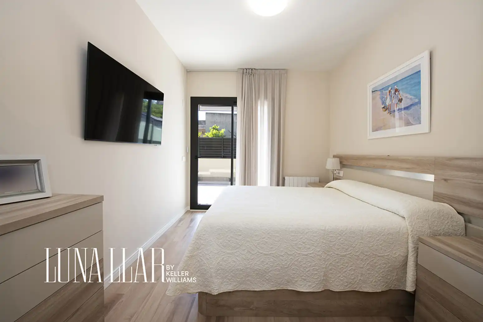 Schlafzimmer von Wohnung zum Verkauf in Gavà mit Klimaanlage, Privatgarten und Parkett