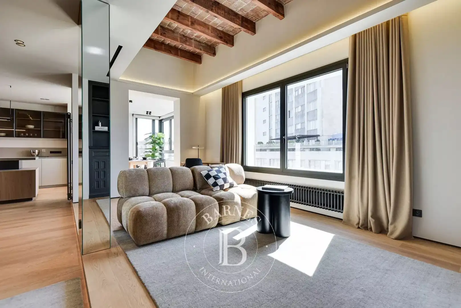 Wohnzimmer von Dachboden zum Verkauf in Barcelona mit Klimaanlage, Heizung und Terrasse