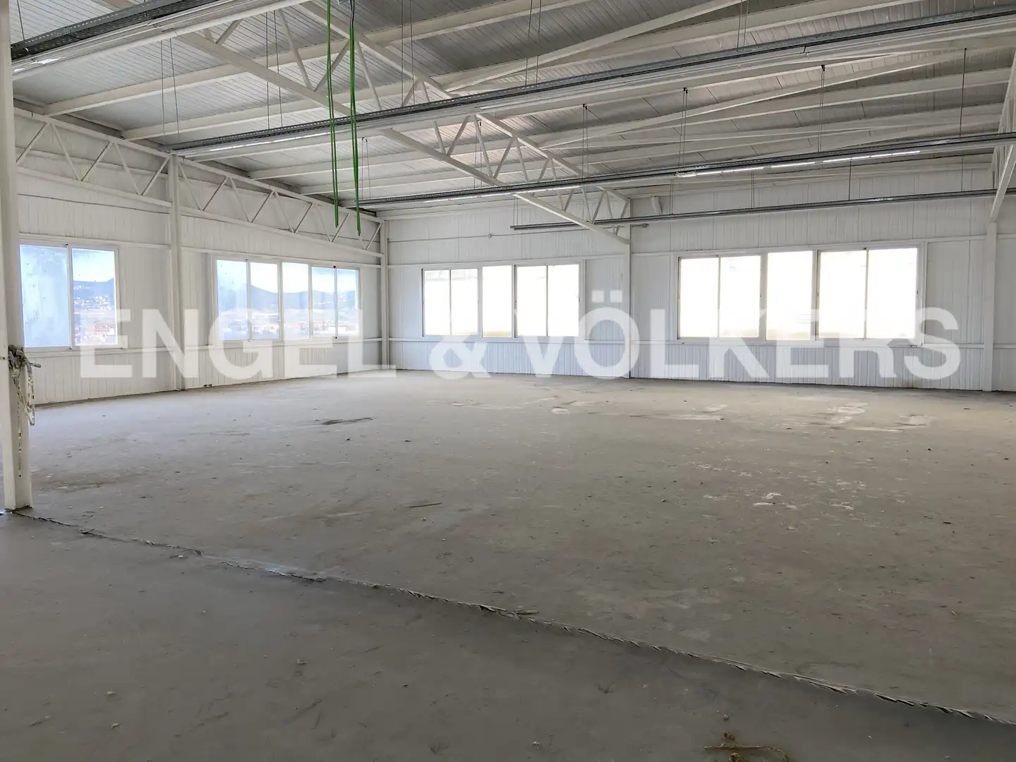 Nau industrial en venda en Sant Joan Despí