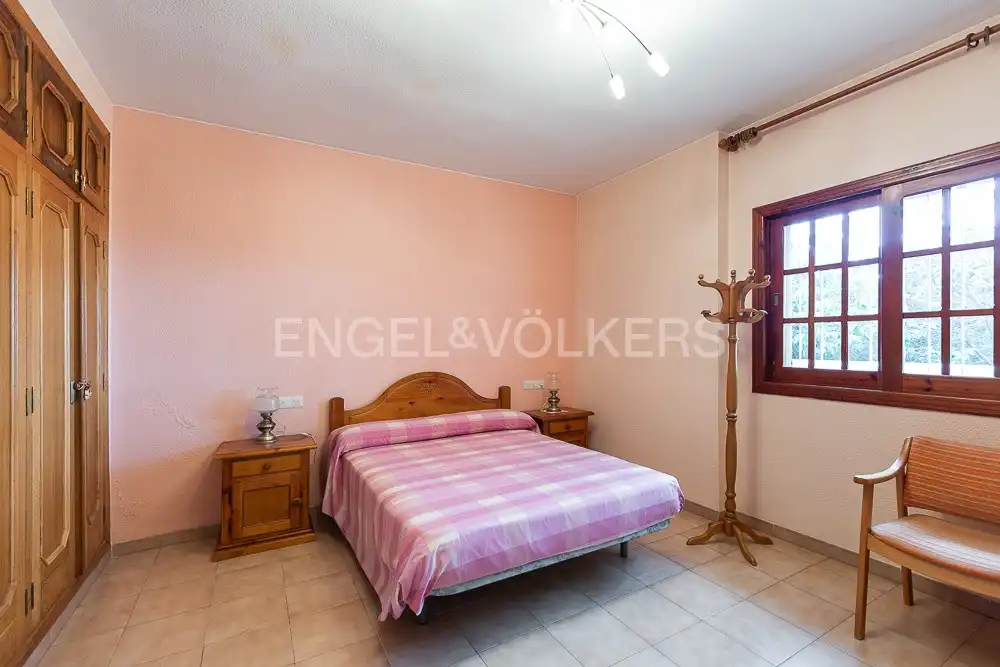 Habitación de Casa o chalet en venta en Alzira con Aire acondicionado, Calefacción y Jardín privado