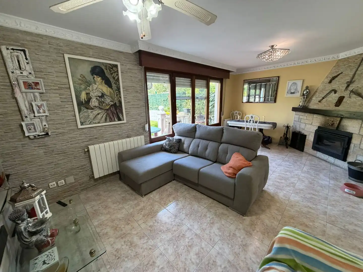 Sala de estar de Casa o chalet en venta en Meruelo con Calefacción, Jardín privado y Terraza