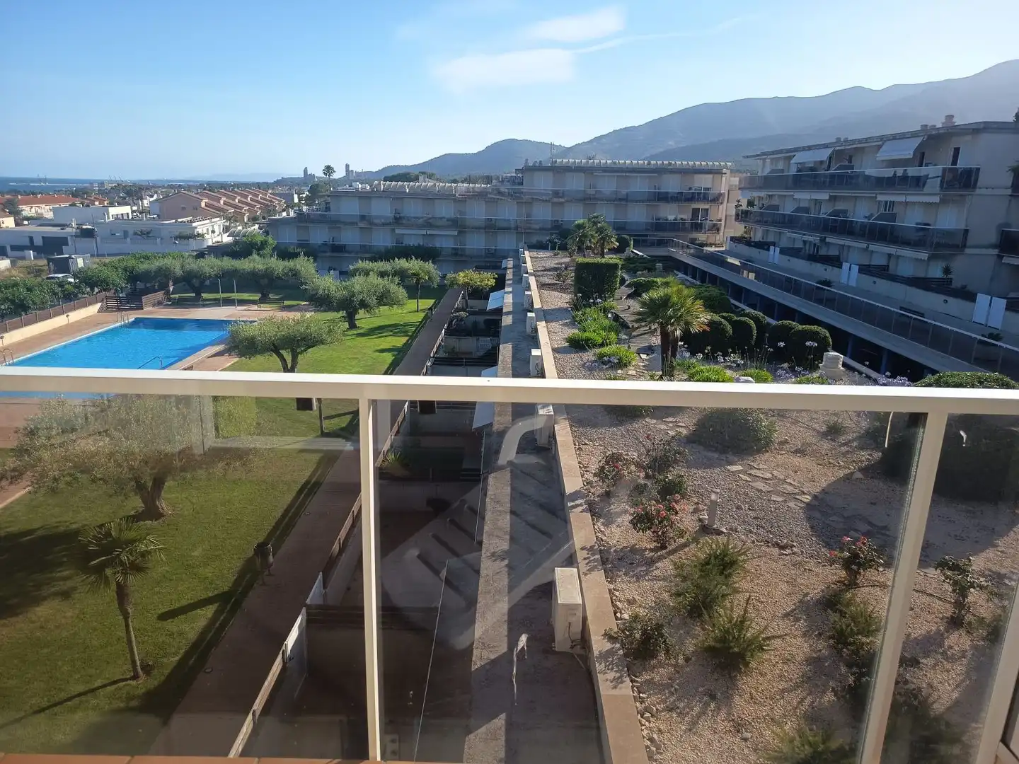 Außenansicht von Wohnungen zur Miete in Alcanar mit Klimaanlage, Heizung und Terrasse