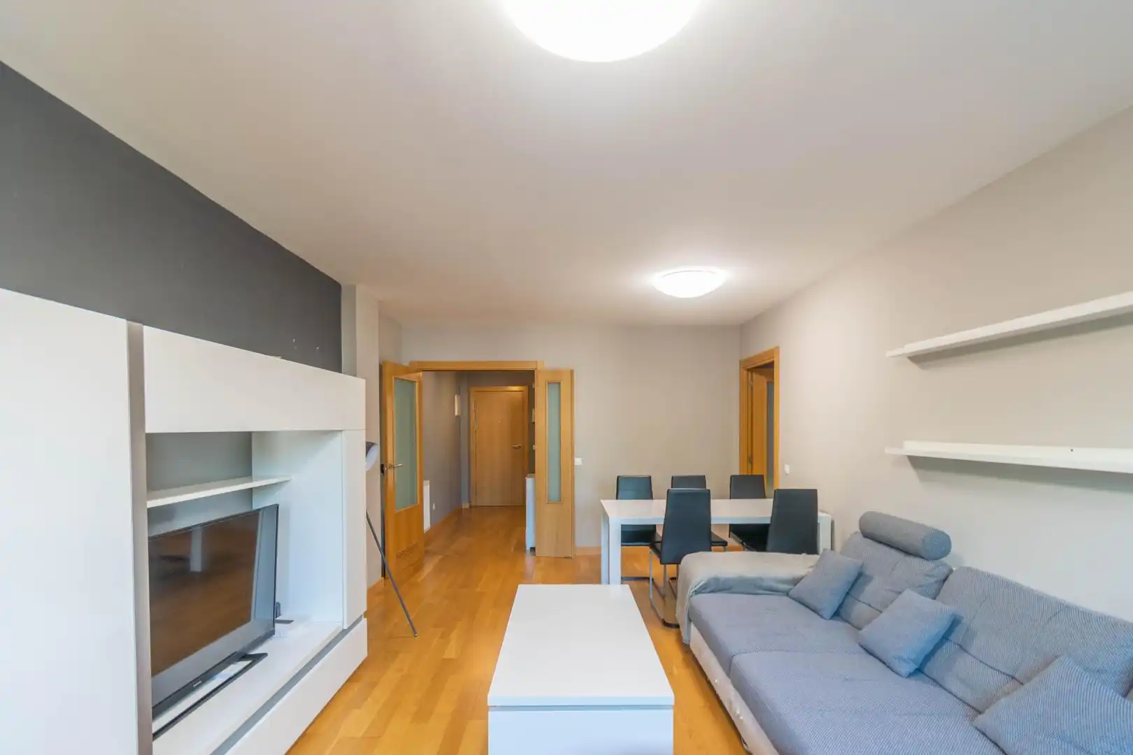 Sala de estar de Piso en venta en Aranguren con Calefacción, Parquet y Trastero
