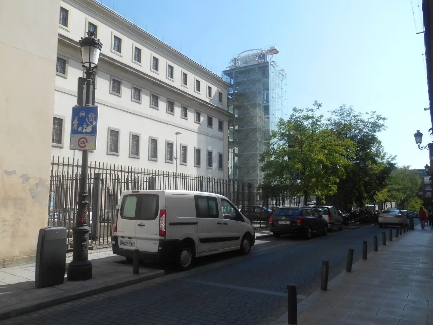 Vista exterior de Pis de lloguer en  Madrid Capital amb Aire condicionat, Calefacció i Forn