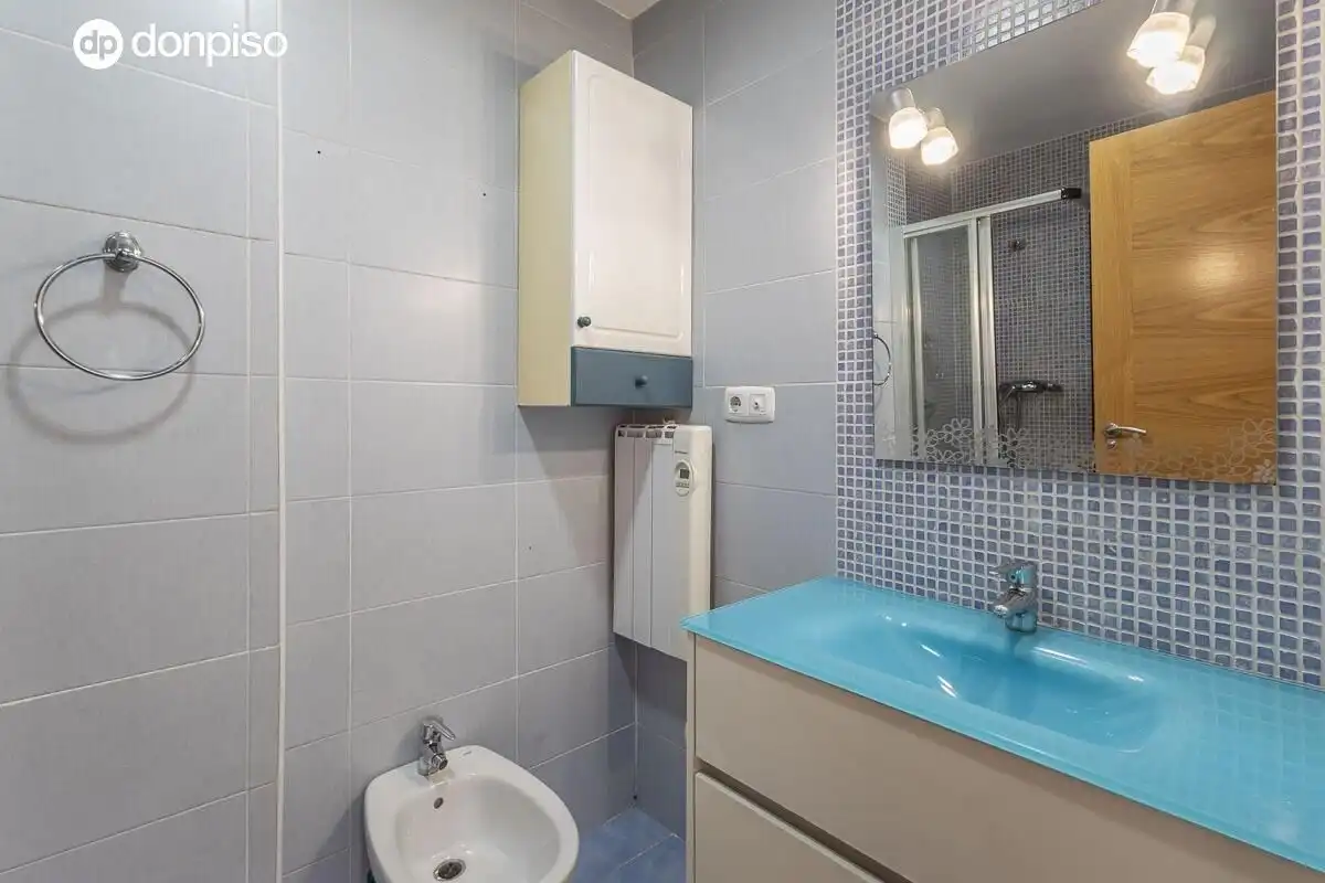 Baño de Piso en venta en Armilla con Aire acondicionado, Calefacción y Balcón