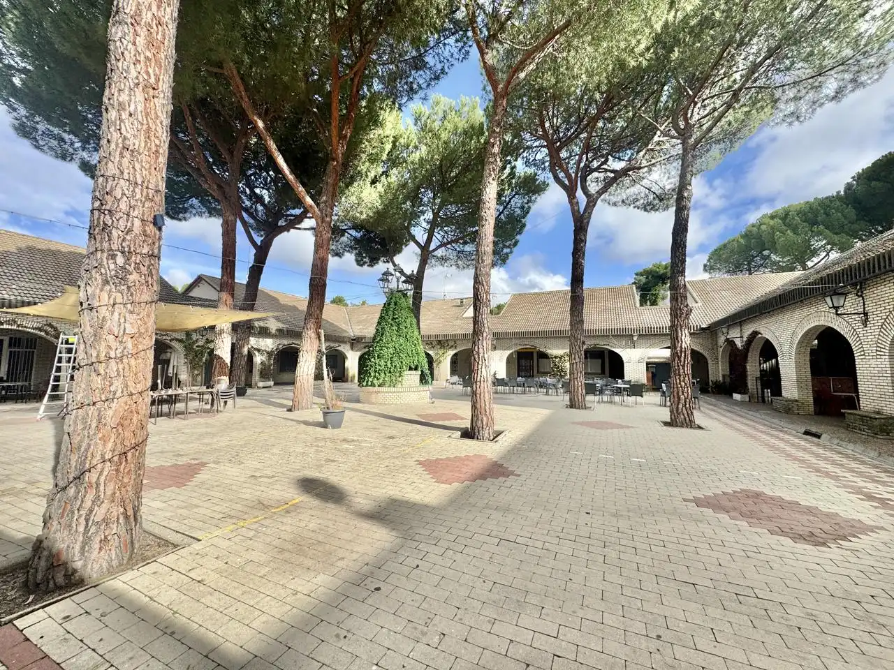Local en venta en Maello con Aire acondicionado