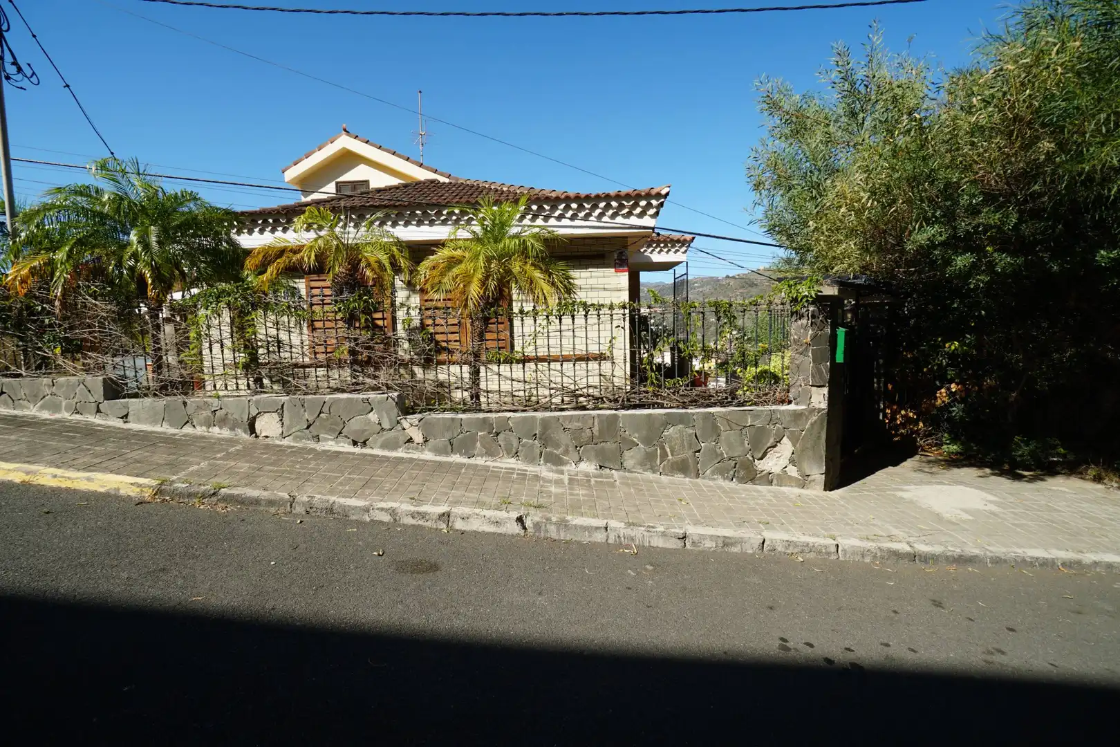Vista exterior de Casa o xalet en venda en Santa Brígida amb Jardí privat, Terrassa i Balcó